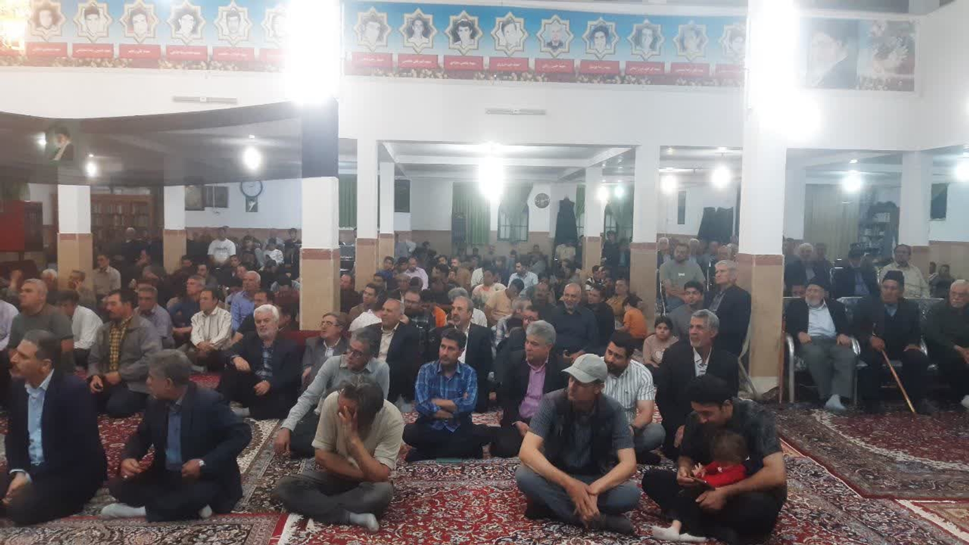 همزمان با موج ۹۶ گردهمایی‌های مردمی در شهرستان زرندیه، مراسم جشن عید سعید غدیر خم با حضور گسترده مردم ولایی روستای مصرقان بخش خرقان و جمعی از مسئولان استانی و شهرستانی برگزار شد.