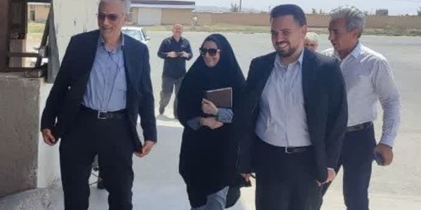 سرپرست فرمانداری زرندیه از روند تولید کارخانه آرد سنبل سهند بازدید کرد