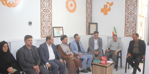 فرماندار ، امام جمعه و نماینده مردم خمین در مجلس از مرکز مثبت زندگی خمین بازدید کردند