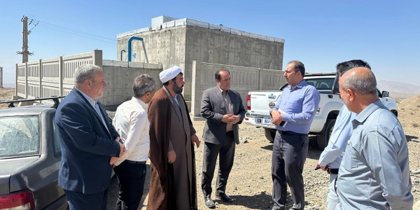 بازدید فرماندار و نماینده از بزرگ‌ترین پروژه آبرسانی بخش مرکزی ساوه در هفته دولت