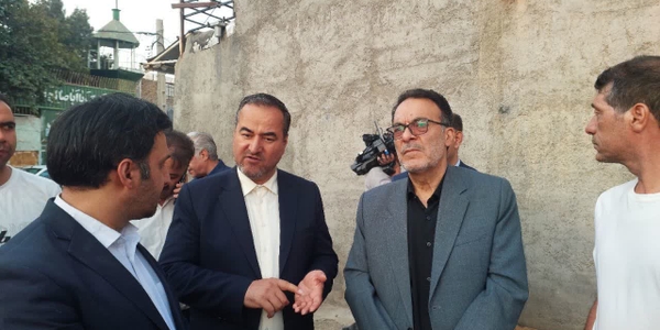 حضور میدانی عبدالرضا حاج علی بیگی فرماندار شهرستان اراک به اتفاق دکتر ابراهیمی نماینده محترم مردم شریف اراک،از منطقه کرهرود