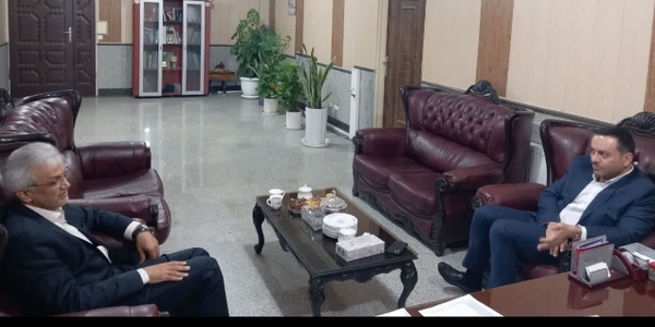 مدیران واحدهای تولیدی شهرستان زرندیه با فرماندار دیدار و گفتگو کردند