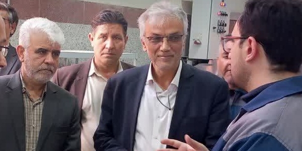 پیگیری مشکلات صنایع شهرستان زرندیه در بازدید فرماندار از شرکت آرمان سبز آدینه