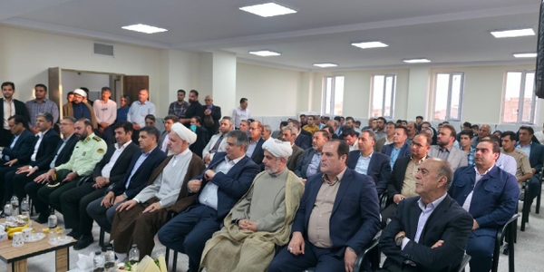 آیین افتتاحیه آموزشگاه های ۱۲ کلاسه نیکان کاوه با حضور استاندار