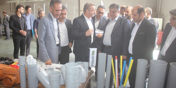 استاندار مرکزی از شرکت پلیمر یاس خمین بازدید کرد
