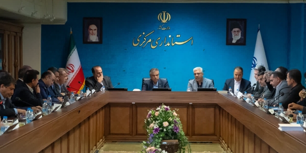 ۱۷ صنعت بزرگ و پرمصرف استان طبق قانون موظف به تأمین برق خود هستند