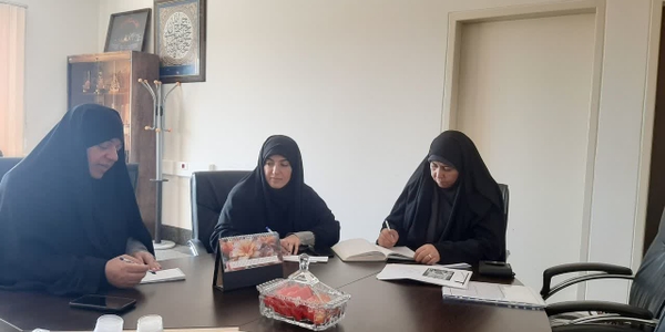 نشست هماهنگی برگزاری سومین رویداد استانی جایزه ملی جوانی جمعیت به ریاست مفتح زاده مدیر کل دفتر امور زنان و خانواده ،آقامحمدی دبیر علمی و رفیعی دبیر اجرایی رویداد مذکور  در محل استانداری برگزاری شد .