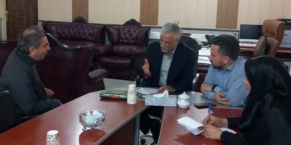 نشست رئیس اداره منابع آب و رئیس شهرک‌های صنعتی با فرماندار زرندیه برگزار شد