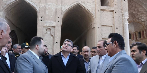 بازدید سفیر ازبکستان از مسجد جامع تاریخی ساوه و جشنواره ملی انار