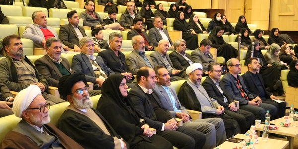 آئین اختتامیه چهارمین هفته فرهنگی "بر آستان آفتاب" شهرستان خمین برگزار شد