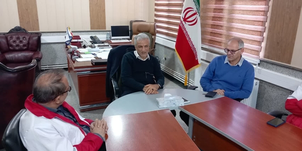 پیگیری مسائل و مشکلات هلال‌احمر زرندیه در نشست با فرماندار