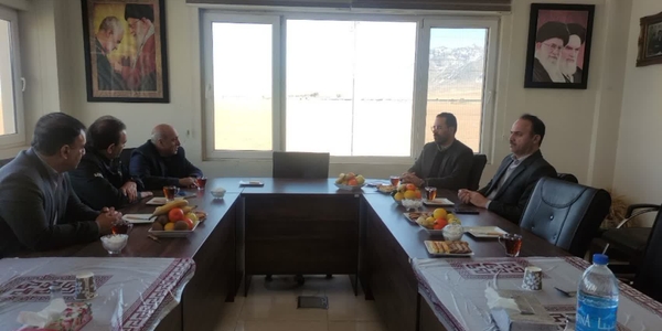 در راستای ارتقای الزامات پدافند غیرعامل؛ نشست و بازدید مدیرکل پدافند غیرعامل از مراکز ذخیره کالاهای اساسی و کارخانه گل آذین آشتیان