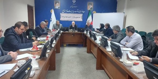 🔻طرح چهار پروژه اقتصادی شهرستان کمیجان در کمیسیون ماده ۱۱ قانون هوای پاک استانداری و تصویب آن‌ها با حضور فرماندار