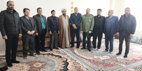 🔻دیدار فرماندار و امام جمعه شهرستان کمیجان با خانواده معظم شهید عقیقی به مناسبت آغاز دهه فجر