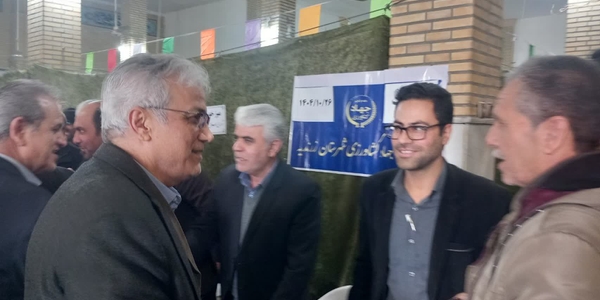 حضور فرماندار شهرستان زرندیه در میز خدمت نماز جمعه مأمونیه