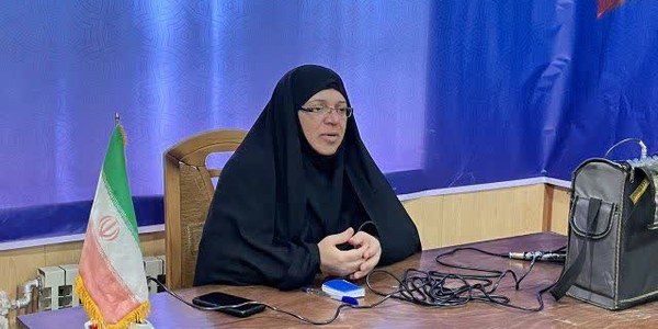 نخستین نشست بانوان نامزد در هفتمین دوره انتخابات شورای اسلامی اراک با حضور مفتح زاده مدیرکل امور زنان و خانواده و ملک زاده مسئول خانه احزاب در محل خانه احزاب استان مرکزی برگزار شد.