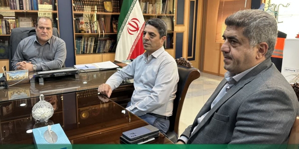 دیدار رئیس اداره فرهنگ و ارشاد اسلامی ساوه با دکتر حسینی