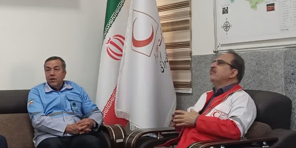 دیدار مدیرکل مدیریت بحران استانداری مرکزی با مدیرعامل جمعیت هلال‌احمر استان به مناسبت هفته هلال‌احمر