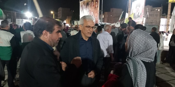 برگزاری میز خدمت و دیدار چهره‌به‌چهره مسئولان شهرستان زرندیه با شهروندان