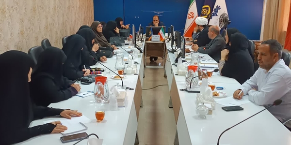 جلسه کمیته گفتمان و تبلیغ ستاد حمایت ازخانواده و جوانی جمعیت استان مرکزی باحضور مفتح زاده مدیرکل امور زنان وخانواده استانداری بامحوریت بازگشایی گره های ذهنی ،دوره تخصصی رسانه وفرزند آوری  برگزار شد