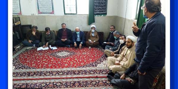 دیدار دکتر آصفری با دهیار ، اعضای شورا و تعدادی از ساکنین روستای خان_آباد شهرستان کمیجان