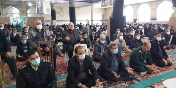 حضور علی اکبر فراهانی سرپرست فرمانداری در نماز عبادی سیاسی جمعه