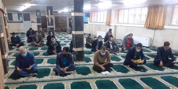 برگزاری مراسم پر فیض زیارت عاشورا  در نمازخانه فرمانداری شهرستان اراک