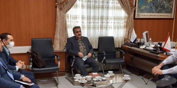 مدیر عامل جمعیت حامیان آتیه کارگران با مهندس هادی فرماندار شهرستان اراک دیدار و گفتگو کرد