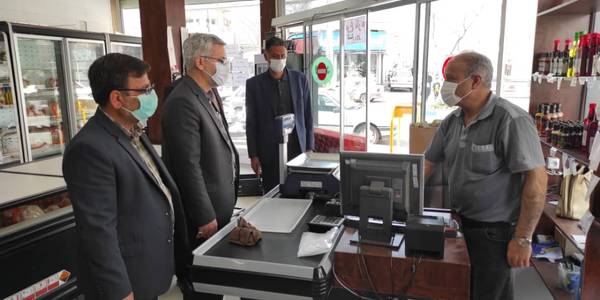 سپرست فرمانداری از تعدادی از واحدهای عرضه مرغ در سطح شهر خمین بازدید کرد