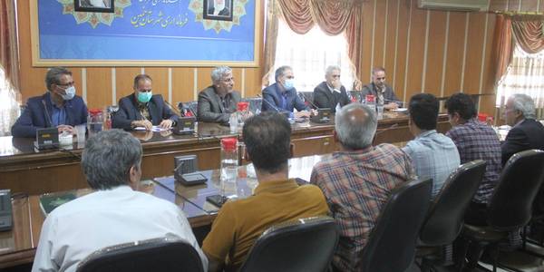 جلسه بررسی مشکلات مالیاتی اتحادیه های صنفی شهرستان خمین برگزار شد