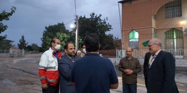 حضور شبانه اعضای ستاد مدیریت بحران شهرستان در روستای فیض آباد