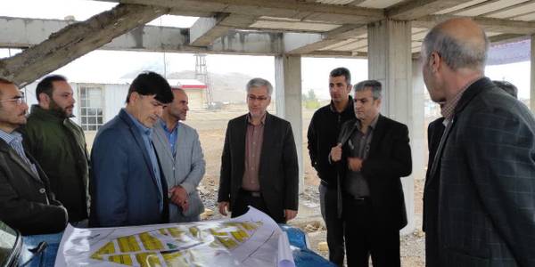 فرماندار از اراضی انتهای بلوار بهشتی خمین بازدید کرد