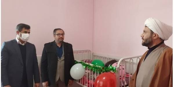 افتتاح اتاق مادر و کودک در شبکه بهداشت و درمان شهرستان کمیجان در دومین روز از  ایام الله فجر انقلاب اسلامی