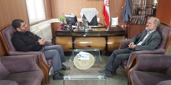 احمدی پور رئیس دفتر نظارت با محمد رضا رضایی فرماندار شهرستان تفرش دیدار و گفتگو کرد.