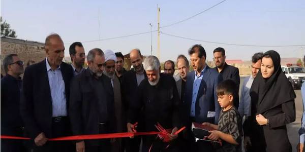 افتتاح و بهره برداری از  53پروژه عمرانی و اقتصادی در شهرستان آشتیان