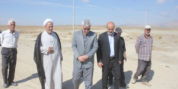 فرماندار از روستای جوباده شهرستان خمین بازدید کرد