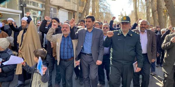 خروش مردم شهرستان محلات در محکومیت حادثه تروریستی کرمان