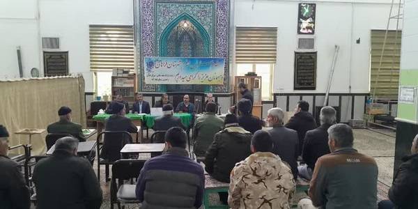 برگزاری میز خدمت توسط مسئولین شهرستان فراهان به مناسبت فرارسیدن دهه مبارک فجر