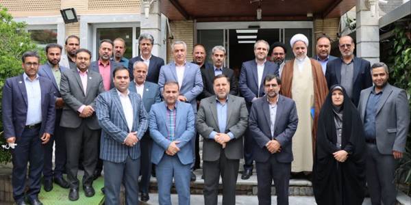 دیدار مسئولان شهرستان با اعضای شورای اسلامی شهرساوه به مناسبت روز شوراها