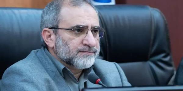 هشدار استاندار مرکزی به فعالان اقتصادی و اصناف- مجوزتان را الکترونیکی کنید