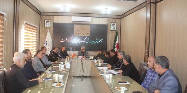 سیصد و بیست و یکمین جلسه شورای آموزش و پرورش شهرستان خمین برگزار شد