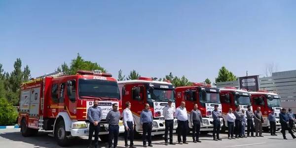 ۵ دستگاه خودروی مجهز و به‌روز آتش‌نشانی در اراک رونمایی شد