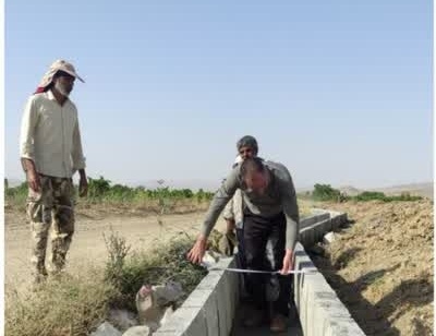 اجرای جدول پیش ساخته دگرمانک روستای اسفندان شهرستان کمیجان