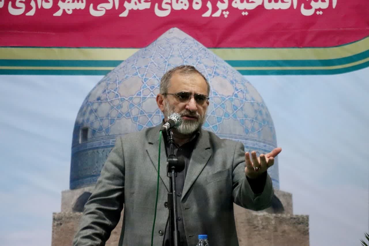 ساخت نردبان ۶۰ متری آتش نشانی در استان مرکزی