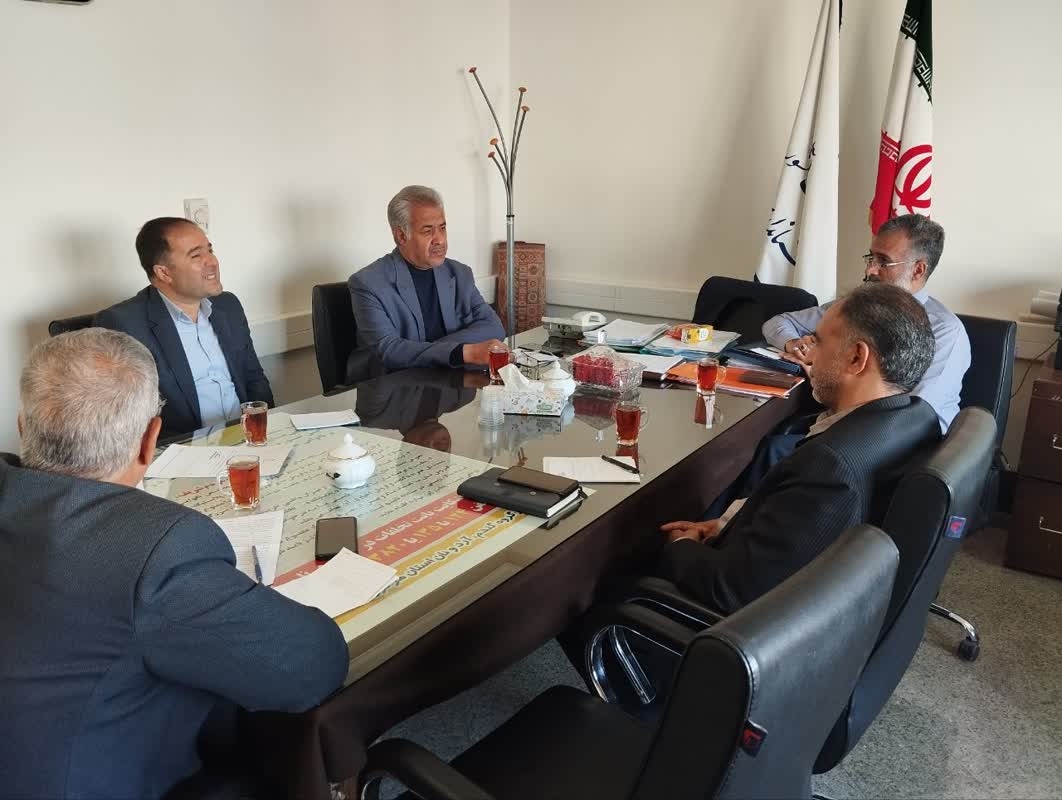 برگزاری نشست در خصوص خرید کشمش شهرستان خنداب