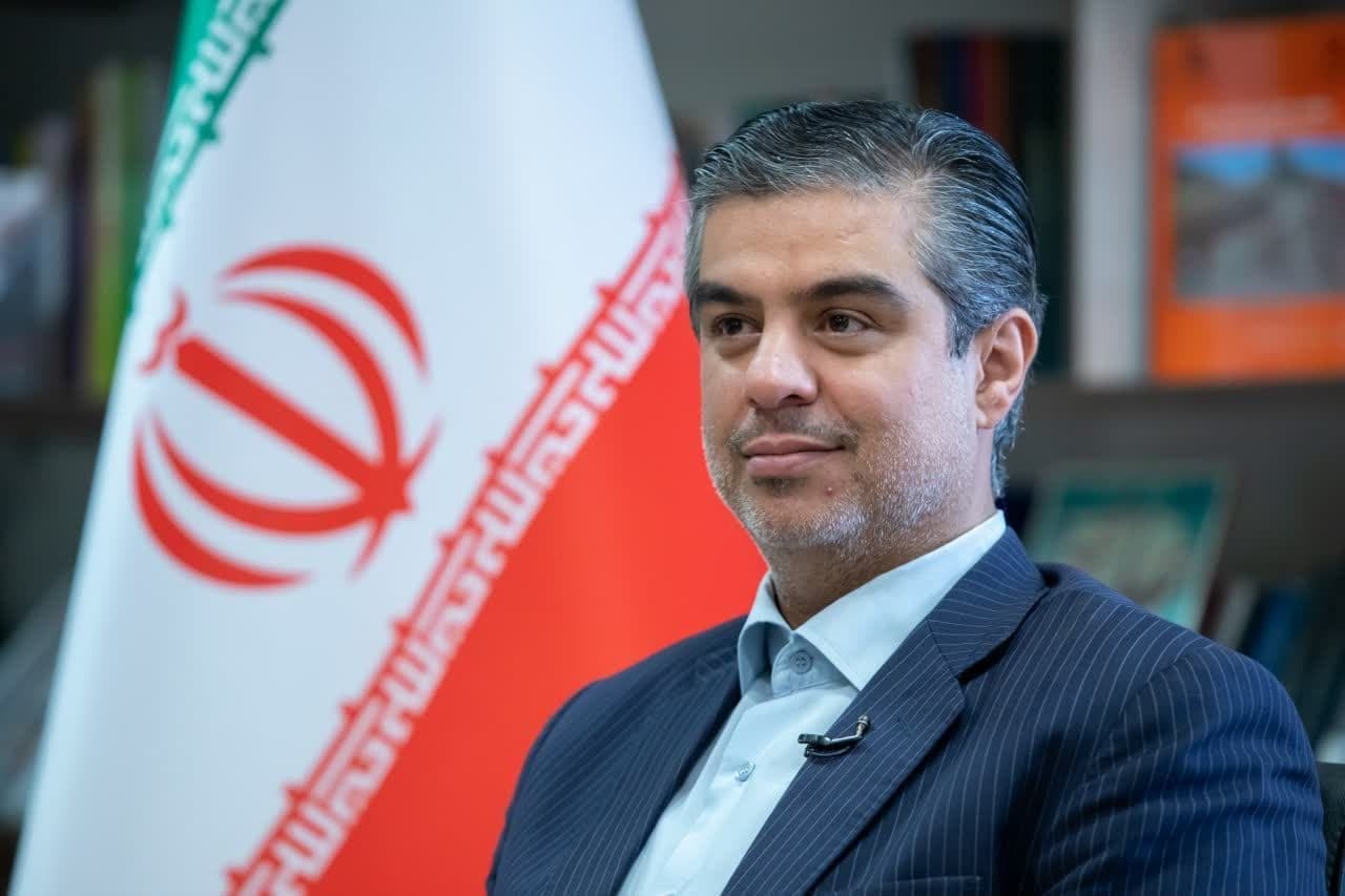 قدردانی استاندار مرکزی از ابراز محبت اقشار مختلف مردم/ استمداد از نخبگان و جوانان