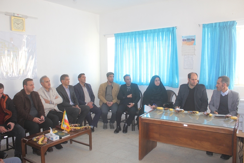 نشست بررسی مسائل و مشکلات روستاهای دهستان صالحان شهرستان خمین برگزار شد