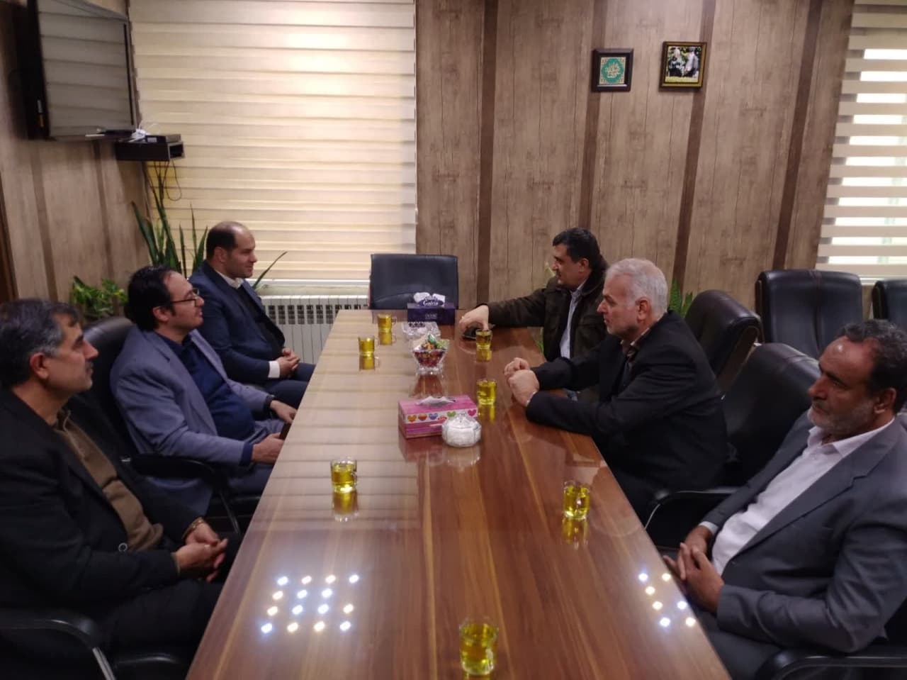 مدیر کل اداری و مالی استانداری مرکزی با سرپرست فرمانداری خمین دیدار کرد
