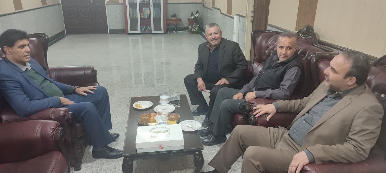 دیدار اعضای شورای اسلامی و دهیار روستای علیشار با فرماندار