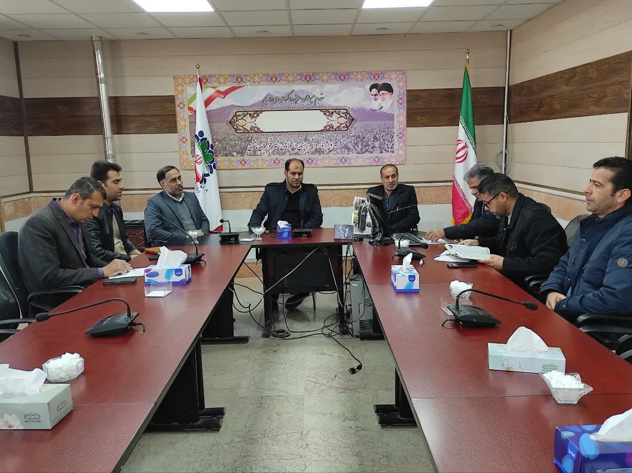 جلسه بر رسی مسائل و مشکلات شهر قورچی باشی و بخش کمره شهرستان خمین برگزار شد